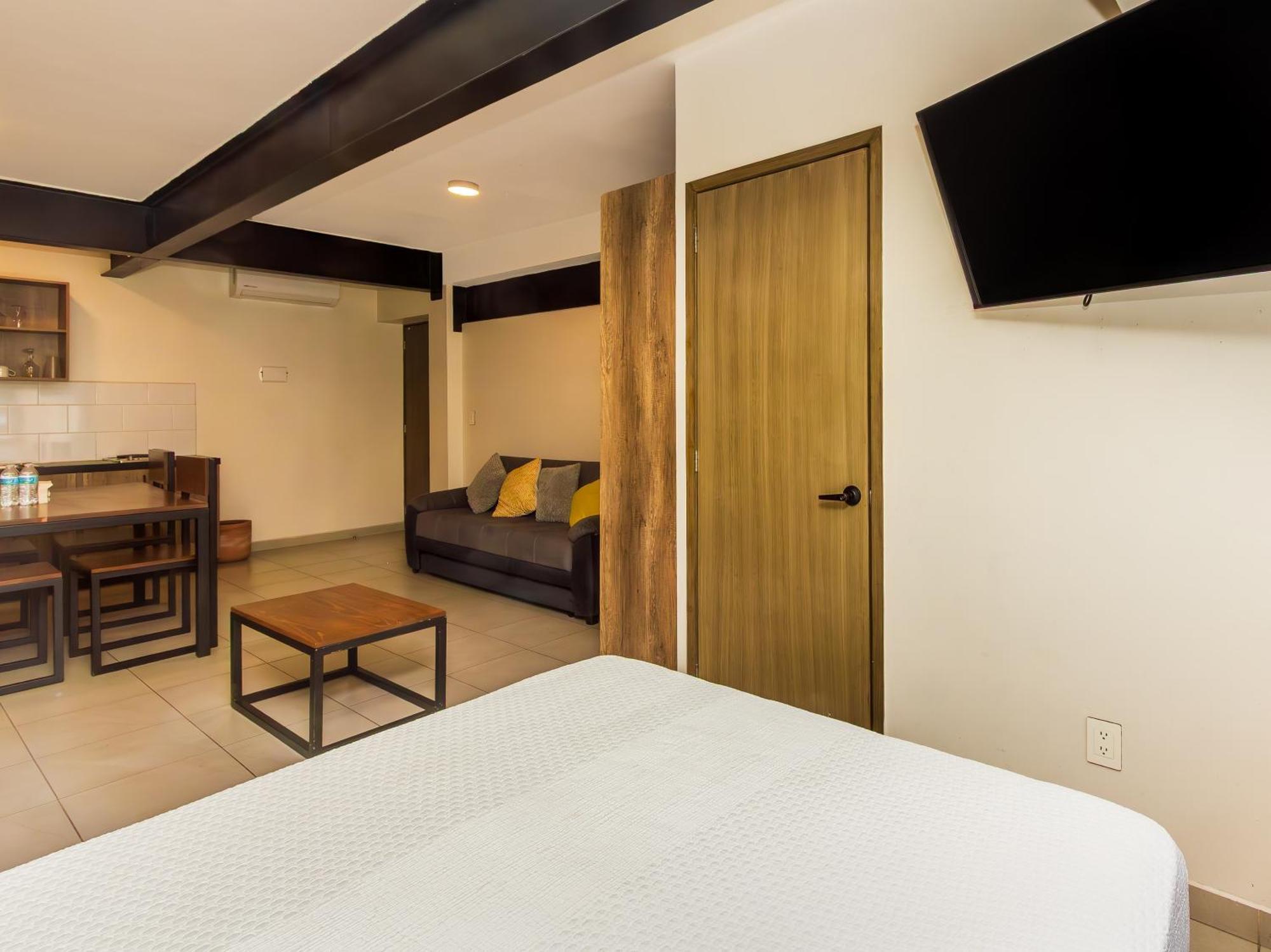 Ihost Chapultepec Apartment Гуадалахара Екстериор снимка